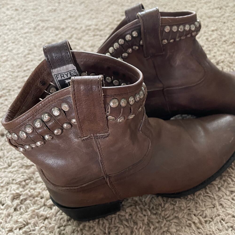 Frye Diana Cut Stud Short Boots Booties Western Cowgirl brown sz 8 - Picture 11 of 13